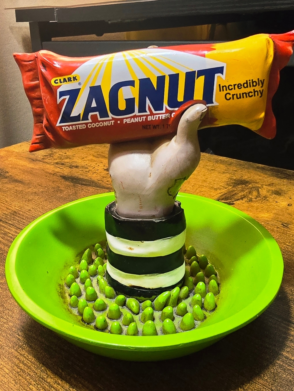 🖤 Beetlejuice Zagnut Hand Trinket Dish – Spirit Halloween WB Licensed 🖤